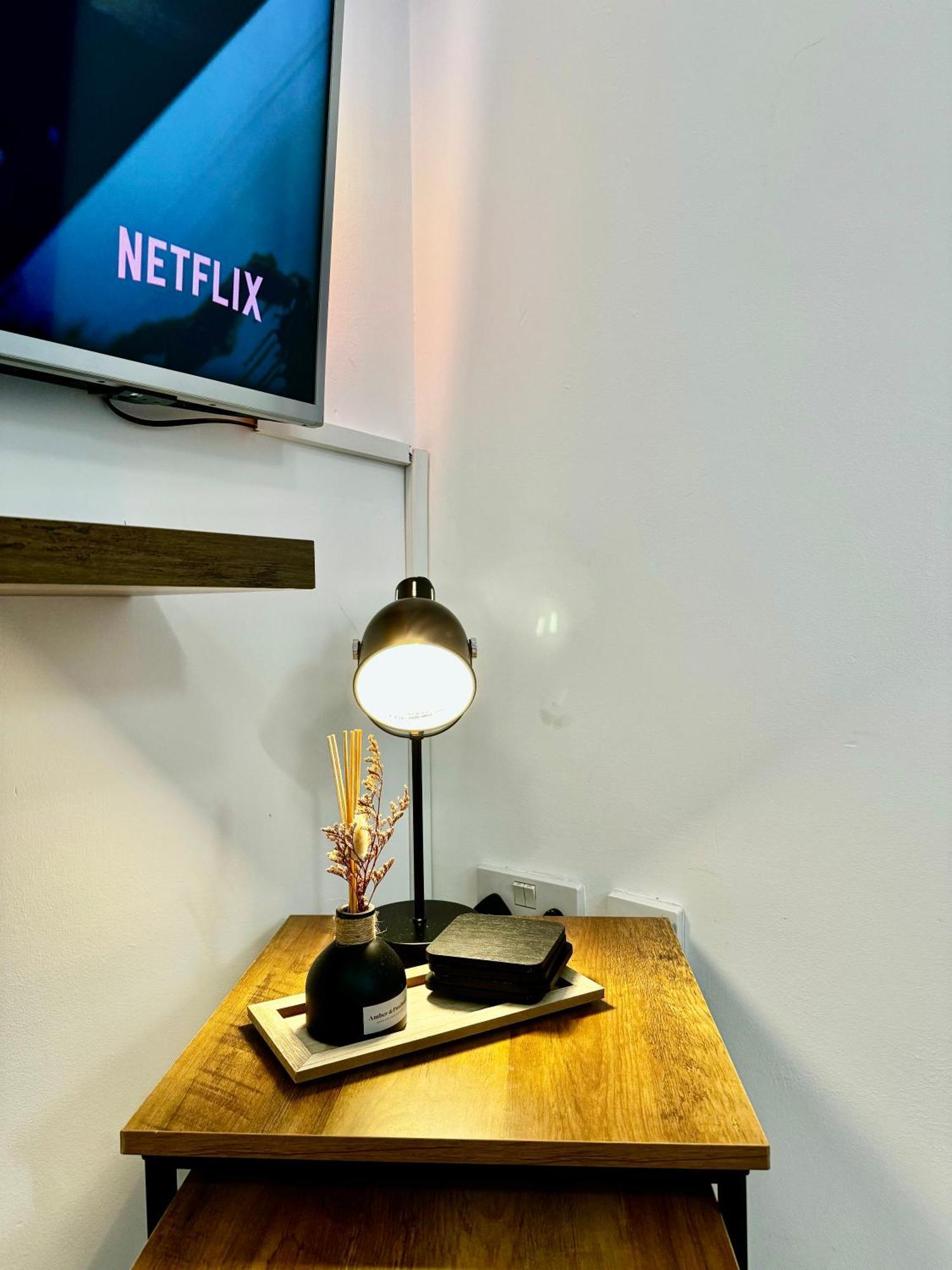 Rnm - Business Professional & Top Choice, Private Access & Entire Place, Kitchen & Washroom With Amenities, Smart Tv, Easy Access, Fast Wifi, Parking Nearby, Great Transport Links Гейлсовен Екстер'єр фото