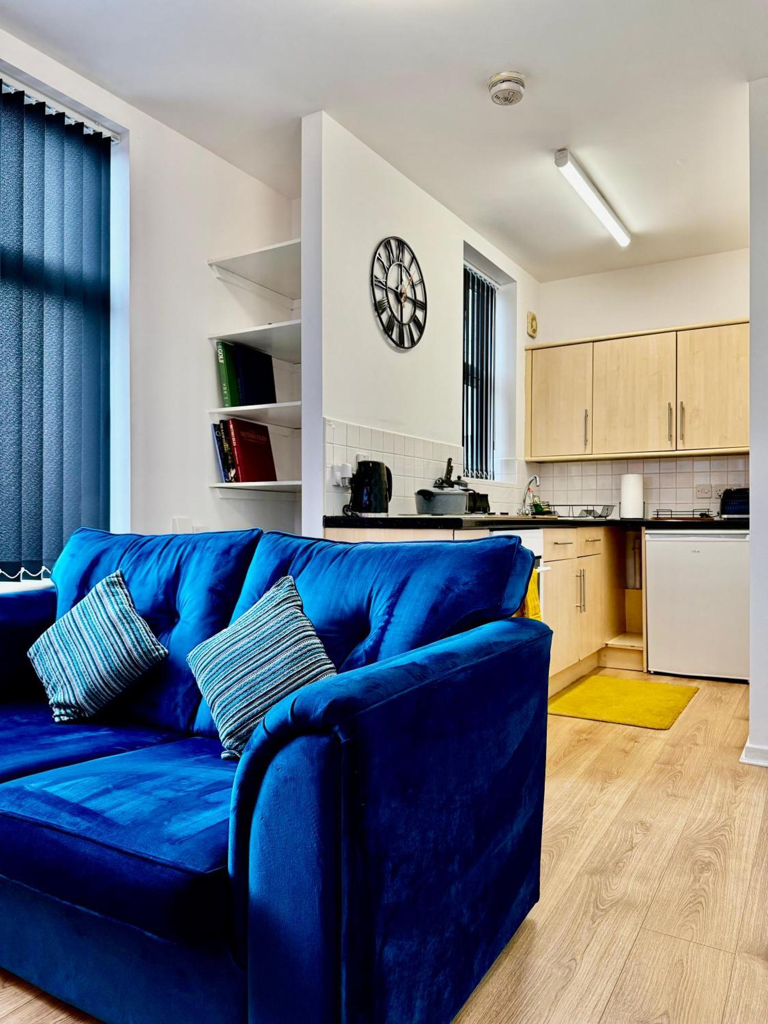 Rnm - Business Professional & Top Choice, Private Access & Entire Place, Kitchen & Washroom With Amenities, Smart Tv, Easy Access, Fast Wifi, Parking Nearby, Great Transport Links Гейлсовен Екстер'єр фото